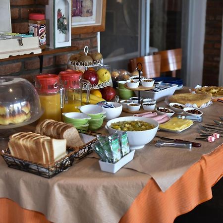 Bernie'S Bed & Breakfast , A 3 Kilometros Del Aerop Ezeiza, Van ,In-Out, Free Ezeiza Airport Exterior foto