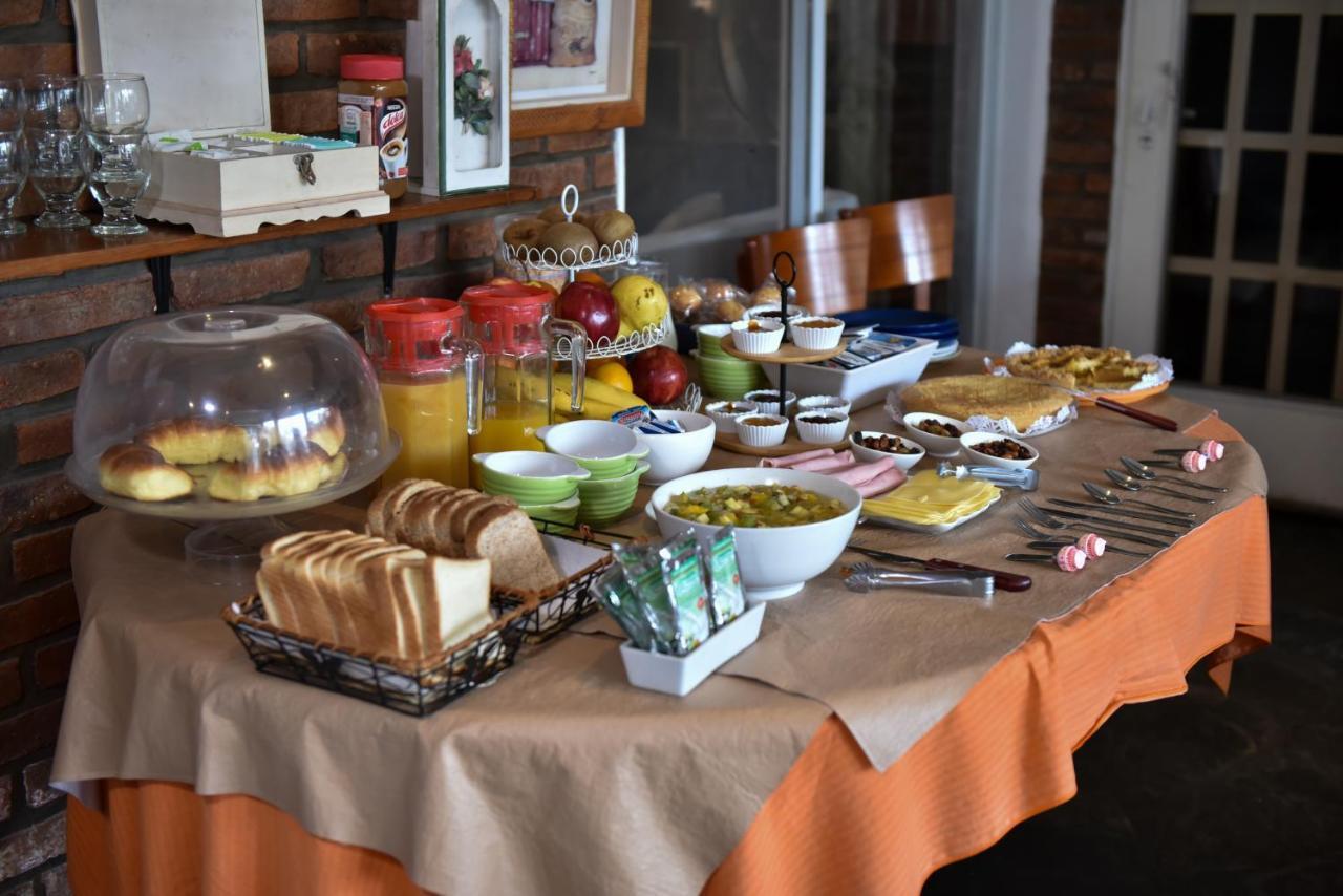 Bernie'S Bed & Breakfast , A 3 Kilometros Del Aerop Ezeiza, Van ,In-Out, Free Ezeiza Airport Exterior foto